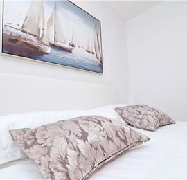 6 Bedroom Beachfront Villa with Heated Pool near Vela Luka on Korcula Island, Sleep 12